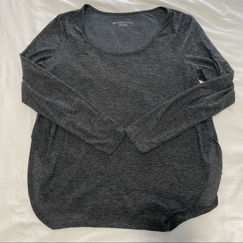 Beyond Yoga Cut & Run Long Sleeve Spacedye Top - Sz M - Dark Grey